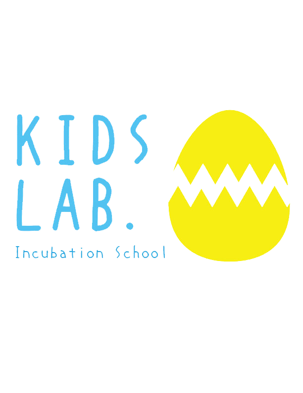 Kids Lab.のロゴはこれからの社会を担うたまごのような存在が希望を持ってウズウズしている様子を表現しています。
